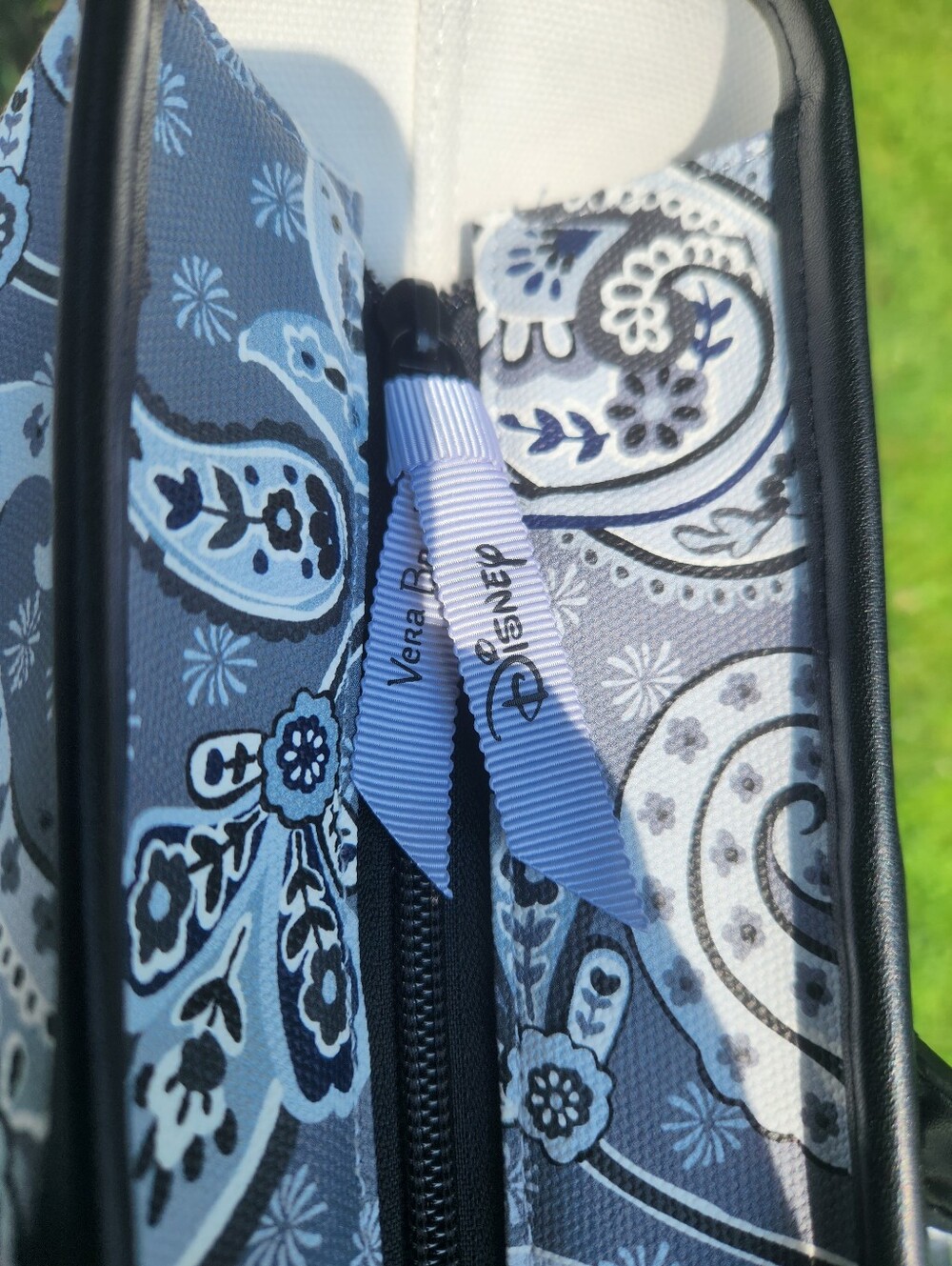 Disney x Vera Bradley Paisley Tote with Mickey & Minnie Print NWT - Picture 10 of 14